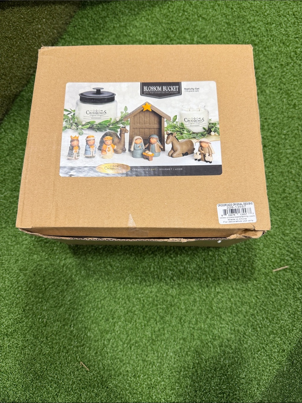 Blossom Bucket Nativity Set - Brown